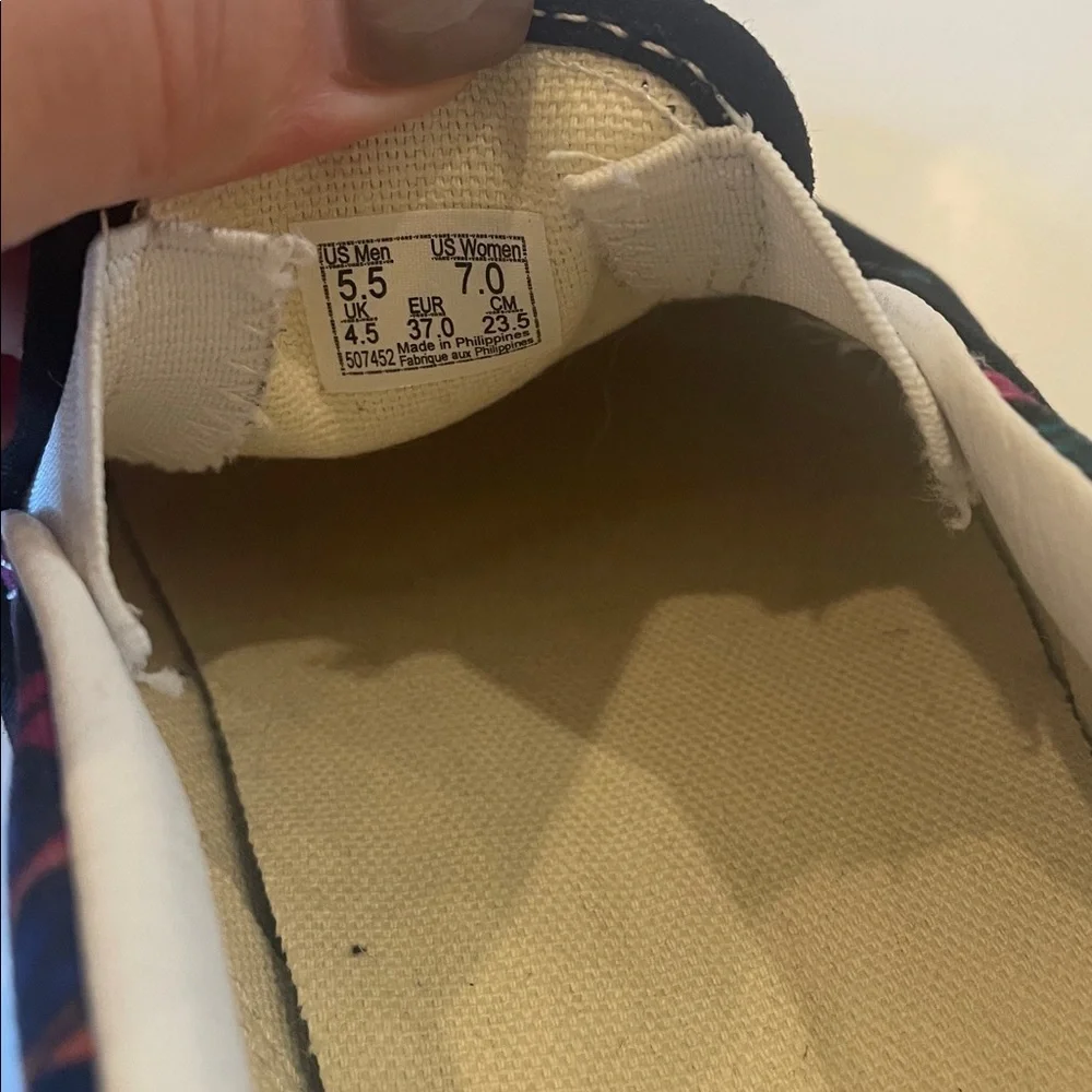 Vans slip sneakers